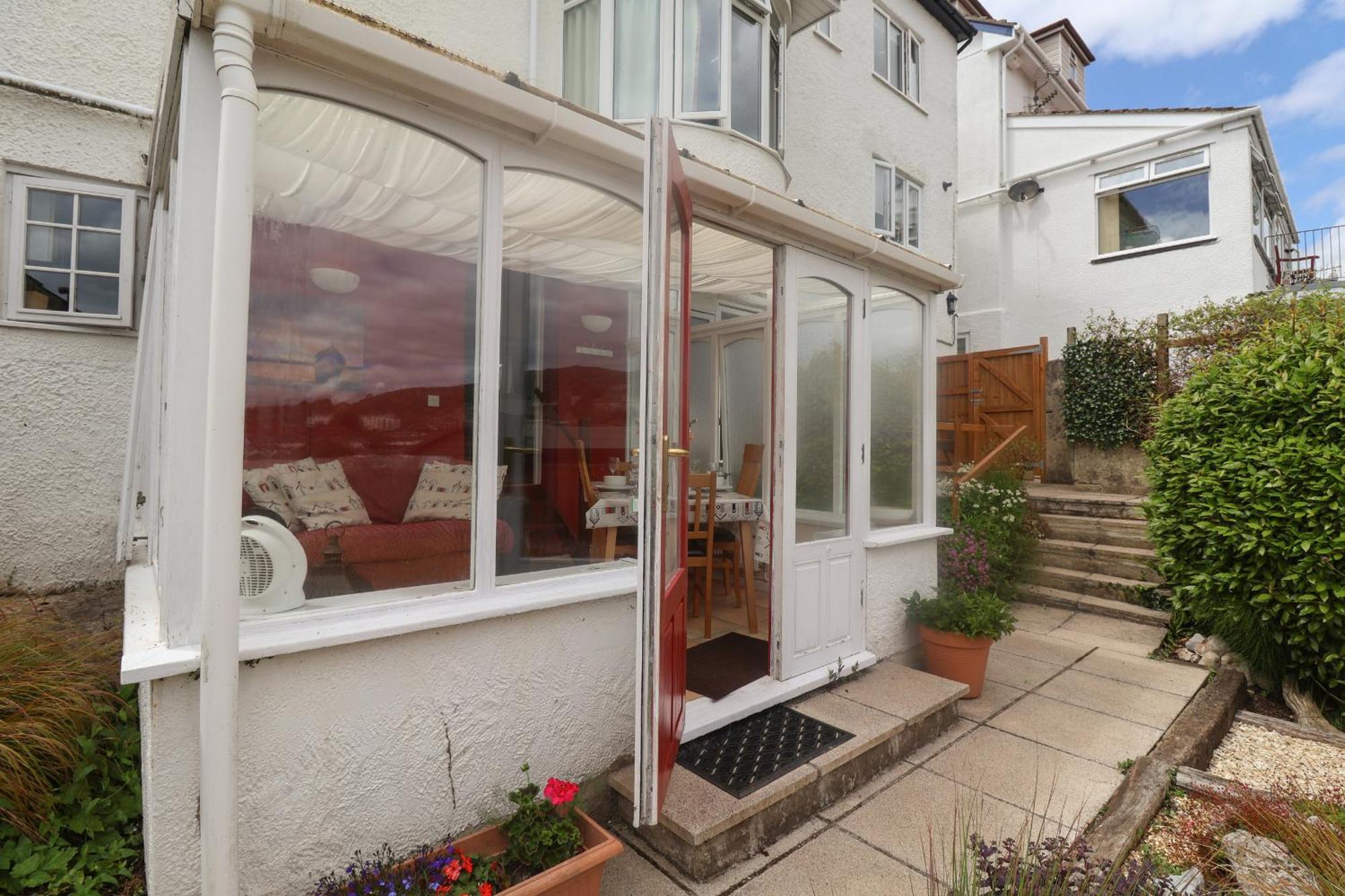 Bay View Apartment Lyme Regis Exterior photo